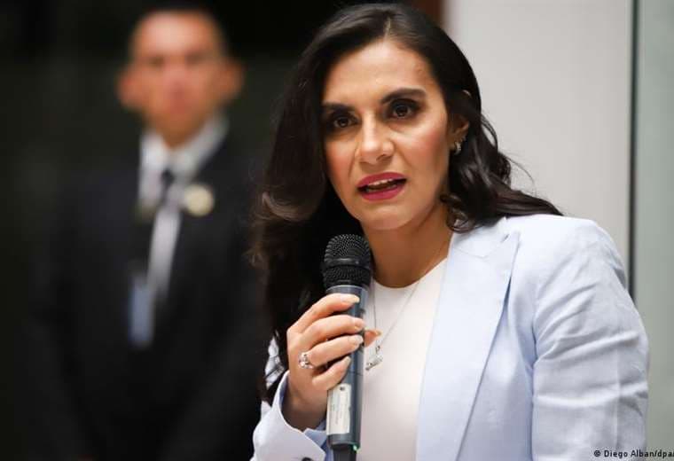 Vicepresidenta de Ecuador acusa a Noboa de hostigamiento