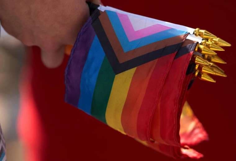 Controversia en Perú por decreto que describe la transexualidad como trastorno mental