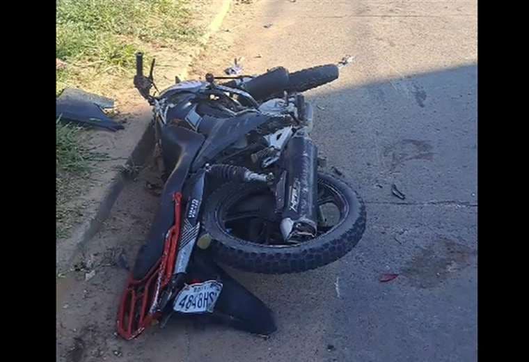 Santa Cruz: un muerto y dos heridos en trágico accidente de motocicleta en la avenida Cumavi 