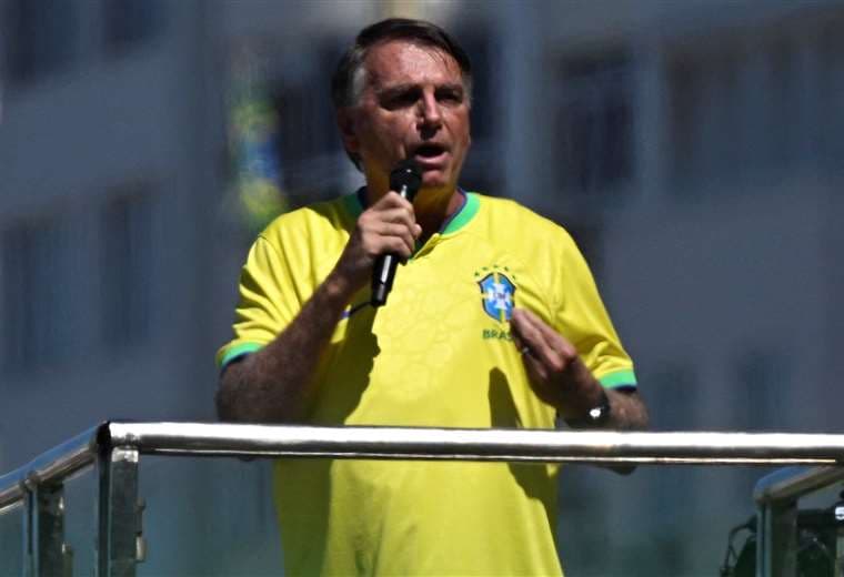Brasil: Bolsonaro convoca a seguidores en Copacabana contra "amenaza" a la libertad