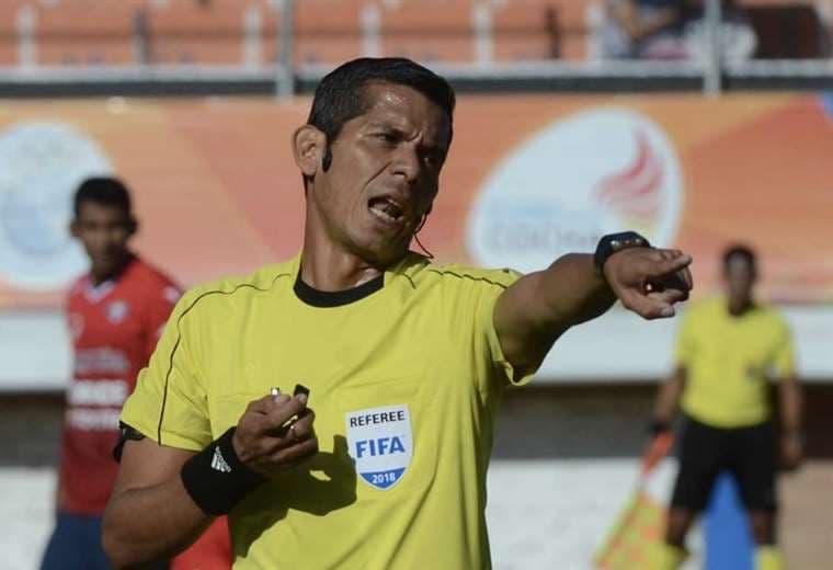 Aprobó con nota alta: buen arbitraje de Juan Nelio García en el San Antonio - Independiente 