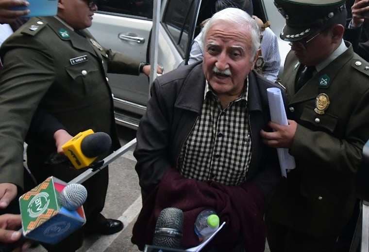 Luis Alberto Echazú queda aprehendido, irá a cautelares y abogados del MAS denuncian persecución 