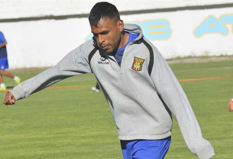 Saúl Torres durante el trabajo de The Strongest