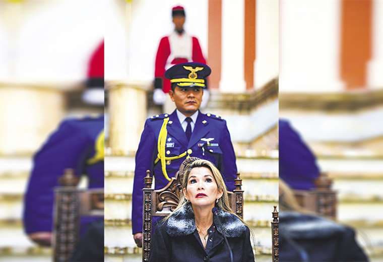 La presidenta en transición Jeanine Áñez desistió de viajar ayer por la mañana a Beni. Foto: AFP