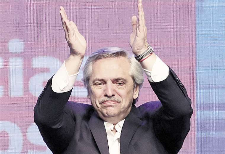 Alberto Fernández tendrá que hacer malabarismos para encarar la crisis económica. Foto: AFP