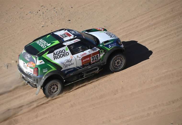 Zola comenzó bien en esta edición 42 del Rally Dakar. Foto. AFP 