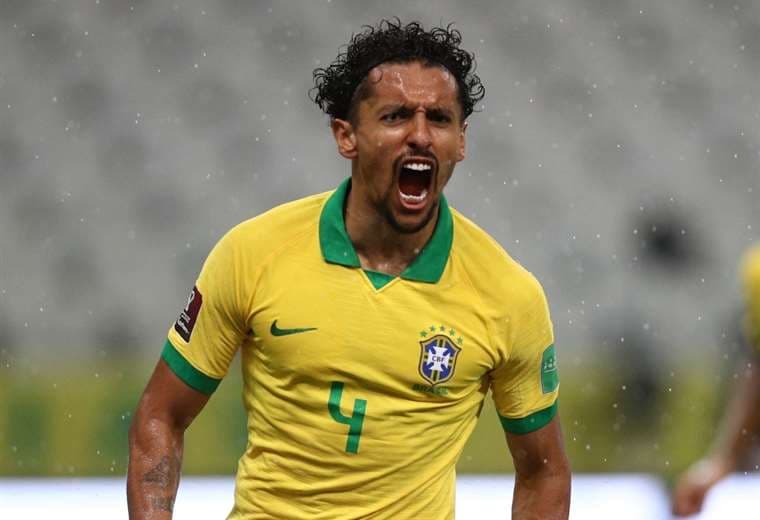 Marquinhos grita a todo pulmón el primer gol del encuentro. Foto: AFP