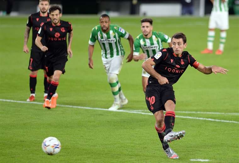 Mikel Oyarzabal marcó el segundo gol de la Real Sociedad, de penal. Foto: AFP