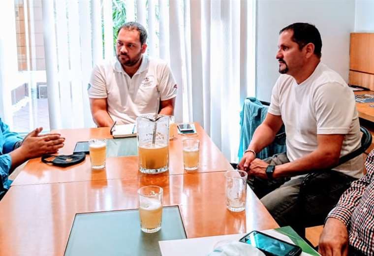 Augusto Chávez (c) se reunió la semana pasada con Blanco y Rodríguez. Foto: V de Deportes