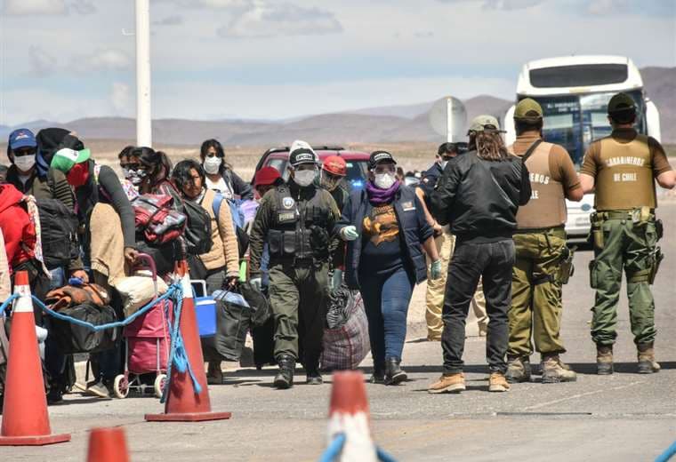 Los bolivianos en Colchane siguen a la espera de ingresar al país /Foto: APG