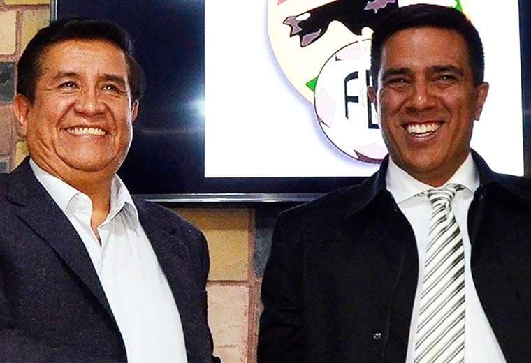El presidente de la FBF, César Salinas, y el seleccionador de Bolivia, César Farías. Foto: Prensa FBF