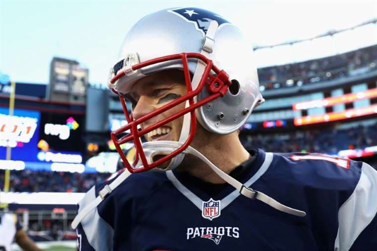 Tom Brady es el líder absoluto de victorias en la NFL como Mariscal de campo. Foto: AFP