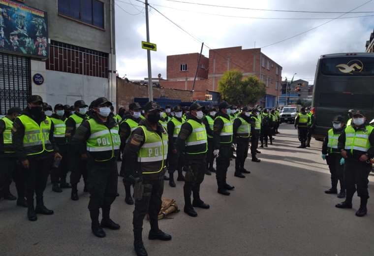 Efectivos de la Policía Boliviana I Foto: Twitter.