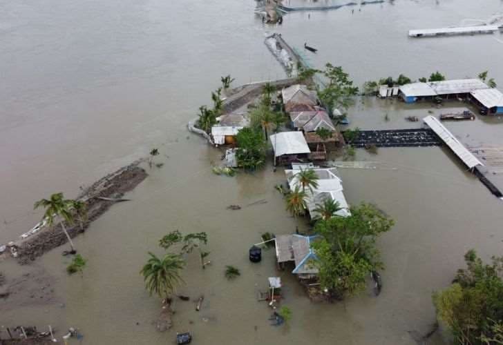 Más de 100 muertos en India y Bangladés tras paso del ciclón Amphan