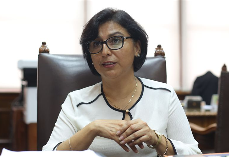 "El factor que puede llevar al desenlace fatal en casos de coronavirus se incrementa en un 30% cuando se trata de personas obesas”, señaló la ministra Cáceres