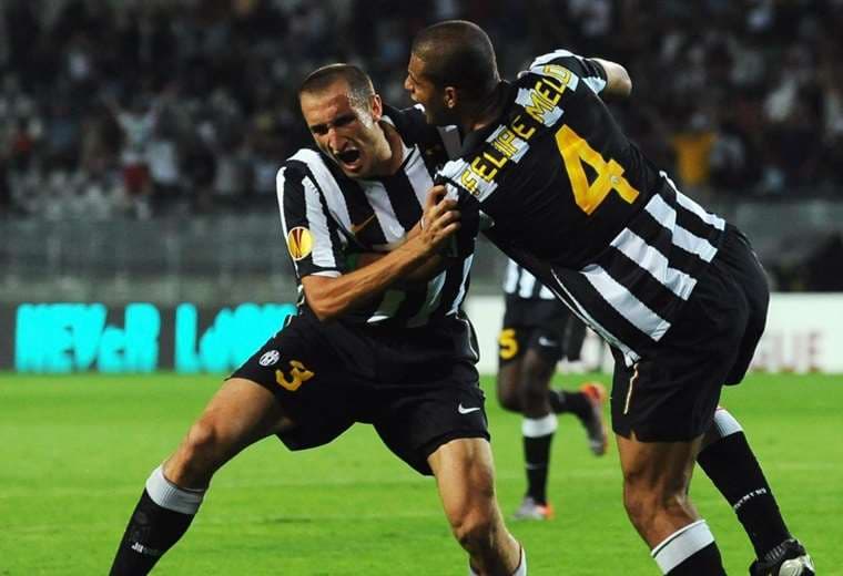 Una imagen de cuando Chiellini y Felipe Melo defendían los colores de la Juventus. Foto: Internet