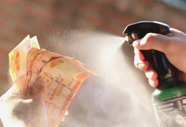 En pandemia muchos billetes se deterioraron/Foto: Ricardo Montero