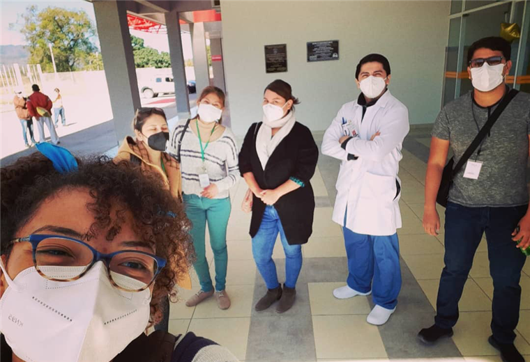 El equipo de trabajo del Hospital Fray Quebracho, entre ellos, Tórrez Chavarría
