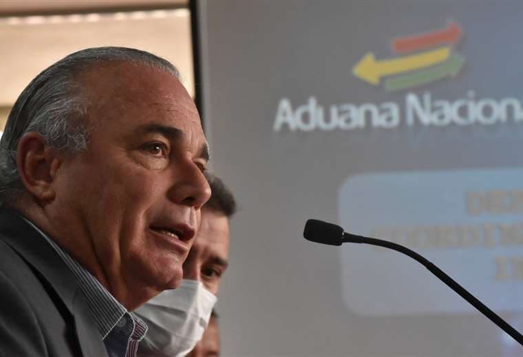 Hugo Lozada, presentó su carta de renuncia a la presidencia de la Aduana Nacional/Foto: APG Noticias 