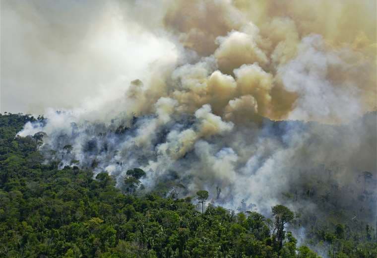 Una zona en llamas en la reserva amazónica en el estado de Pará (Brasil). Foto AFP