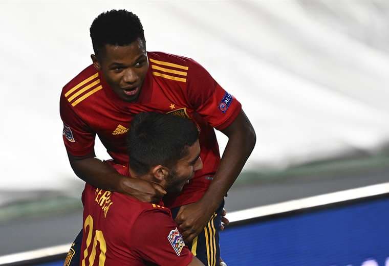 Ansu Fati anotó el segundo gol e hizo historia. Foto: AFP