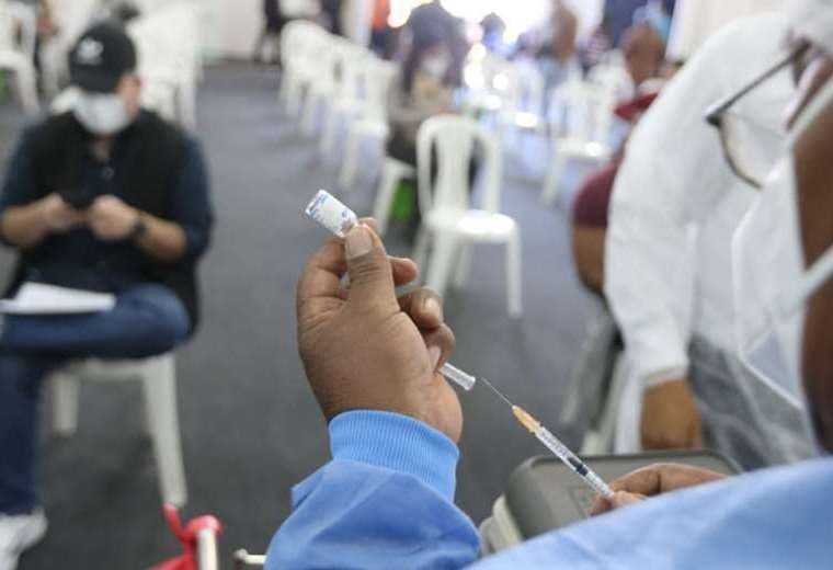 Las autoridades piden a la población acudir a los puntos de vacunación