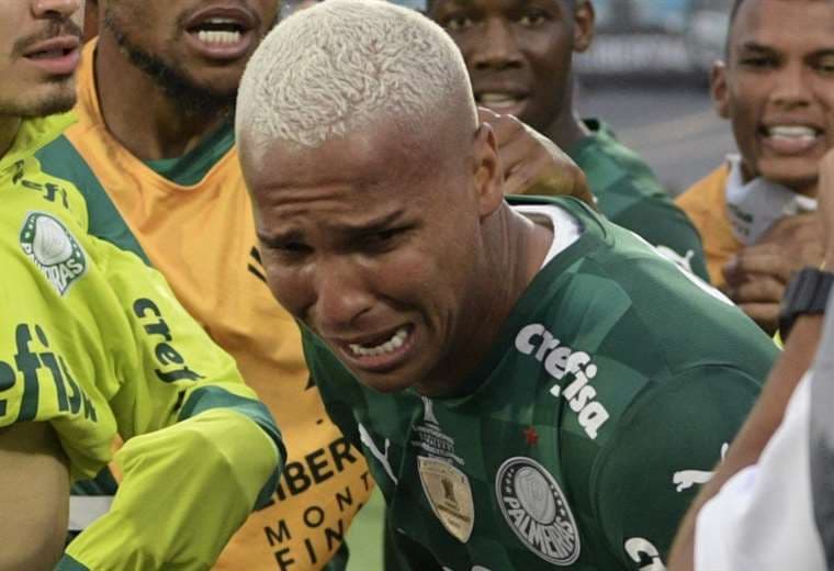 Deyverson derramo lágrimas de alegría tras anotar su gol. Foto: AFP