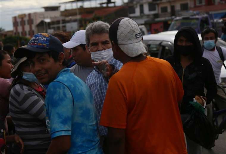 Sectores que rechazan el paro agreden a la prensa. Foto: J. Ibáñez