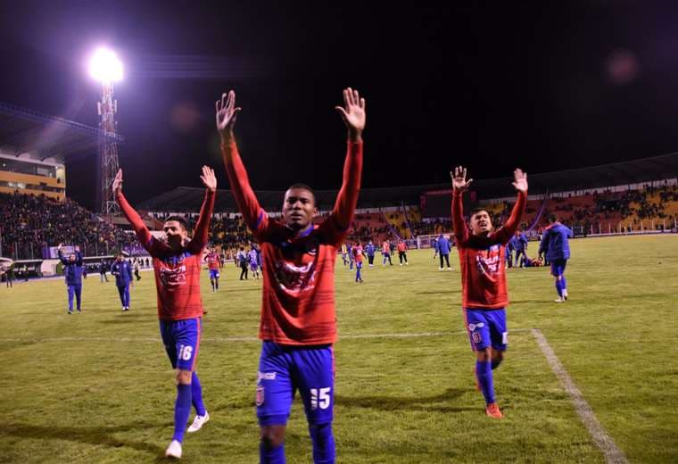 Universitario alegró a sus hinchas el miércoles con su victoria en Potosí. Foto. APG