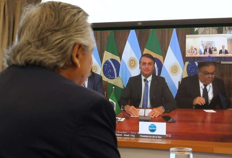 Diálogo virtual de los presidentes de Argentina y Brasil, miembros del Mercosur 