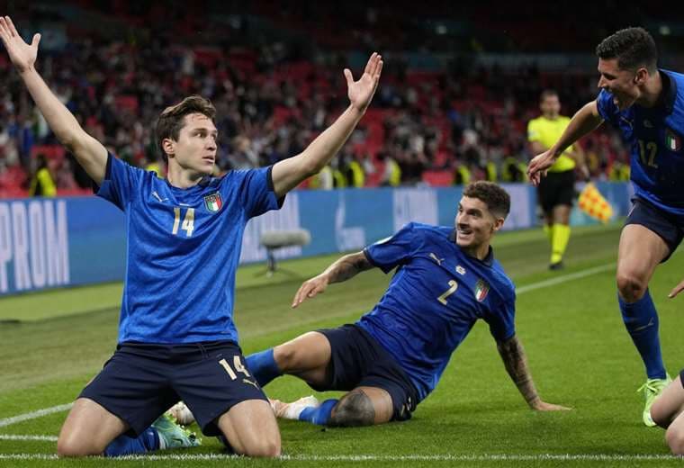 Federico Chiesa abrió el camino de la victoria para Italia. Foto: AFP