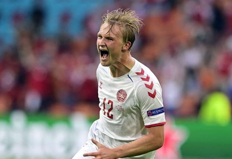 Kasper Dolberg marcó dos goles y fue la figura de Dinamarca. Foto: AFP