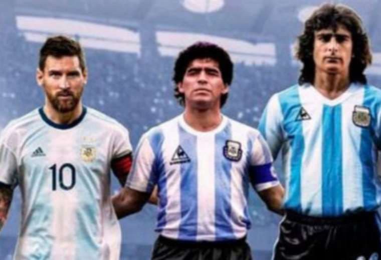 Messi , Maradona y Kempes. Tres figuras de la selección argentina de distintas épocas. 