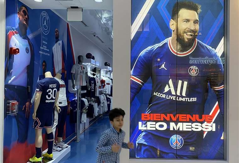 La comercialización de la figura de Messi es ya abrumadora en Francia. Foto: AFP