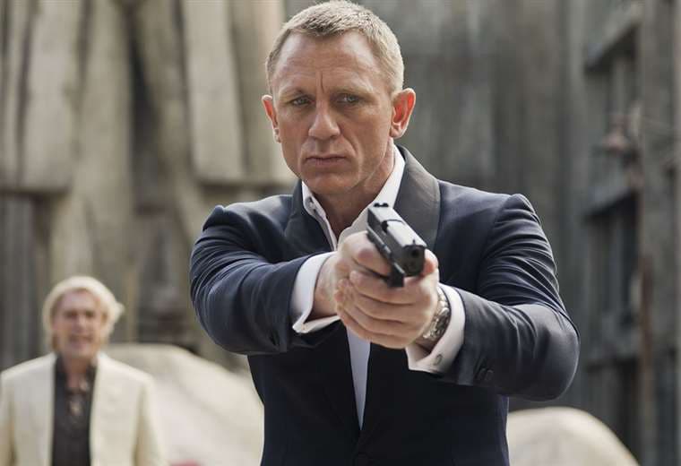Daniel Craig como James Bond  en "No time to die"