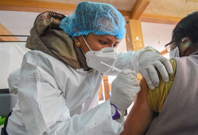 La vacunación en La Paz I AMN.