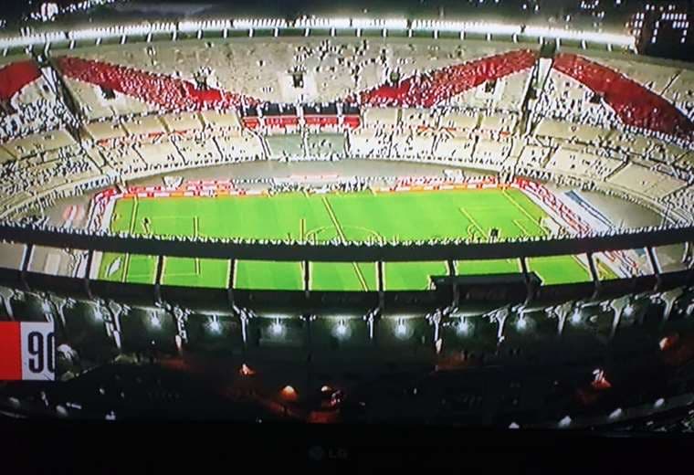Así luce el estadio Monumental a hora y media del partido. 