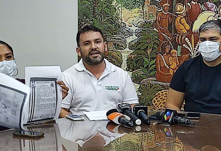 Cívicos anuncian paro de 24 horas para reclamar apretura del hospital de Montero
