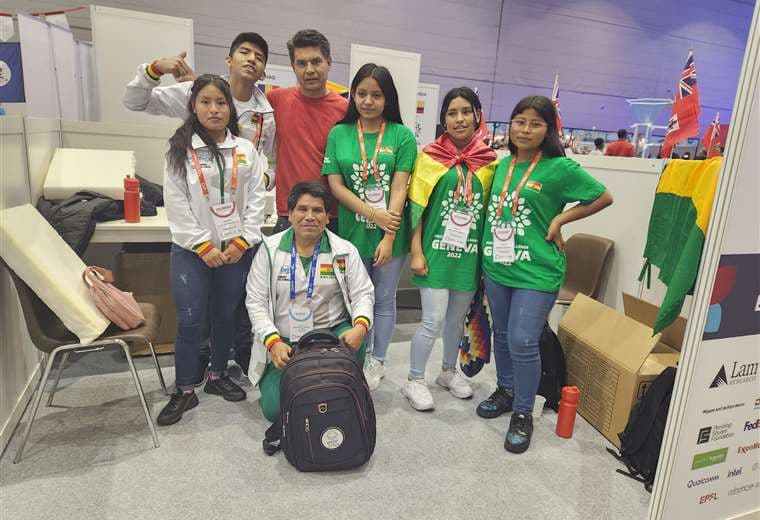 Selección boliviana que participó en First Global Challenge