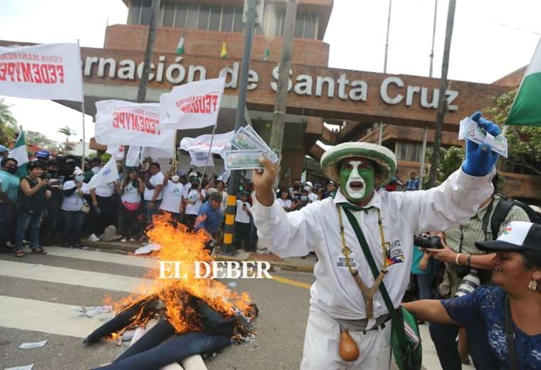 Militantes del MAS se movilizan contra un posible paro/ Foto: Ricardo Montero