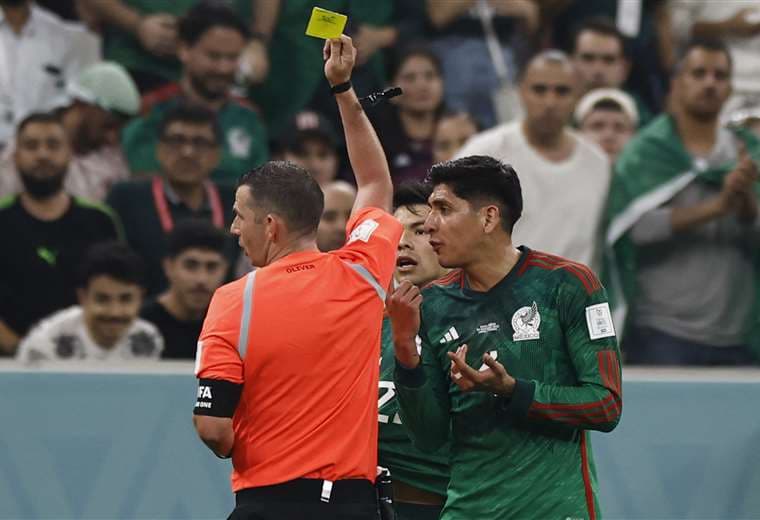México quedó fuera del Mundial por tarjetas amarillas. AFP