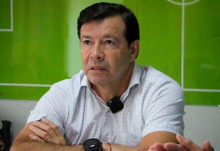 Erwin Sánchez, DT de Oriente Petrolero. OP