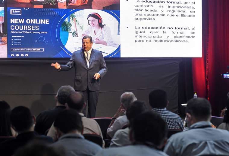 José Eduardo Castillo intervino en Virtual Educa, organizado por Unifranz