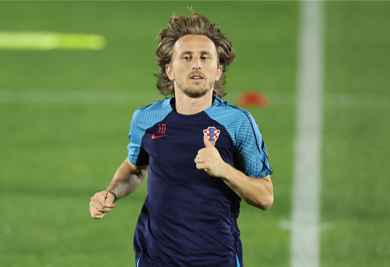 Luka Modric se entrena para el duelo ante Marruecos. Foto. AFP