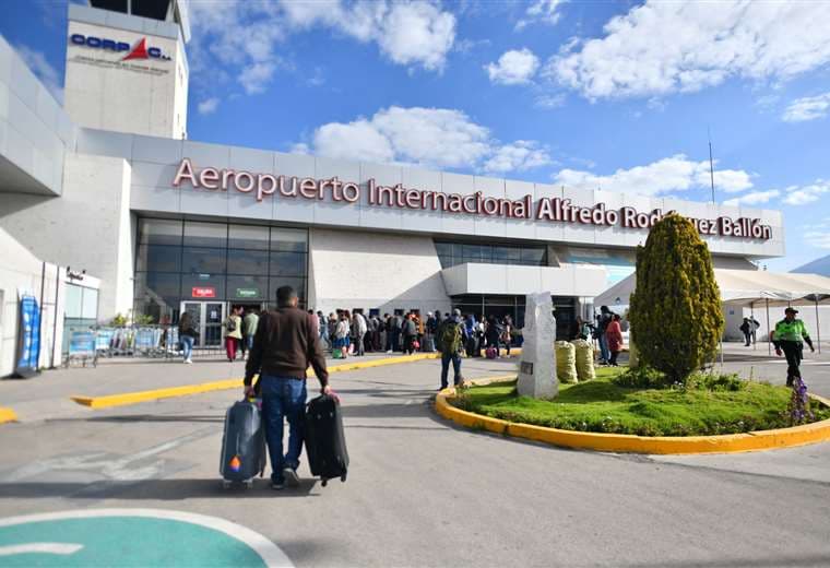 Aeropuerto Internacional Alfredo Rodríguez Ballón de Arequipa (Perú)/Foto: AFP