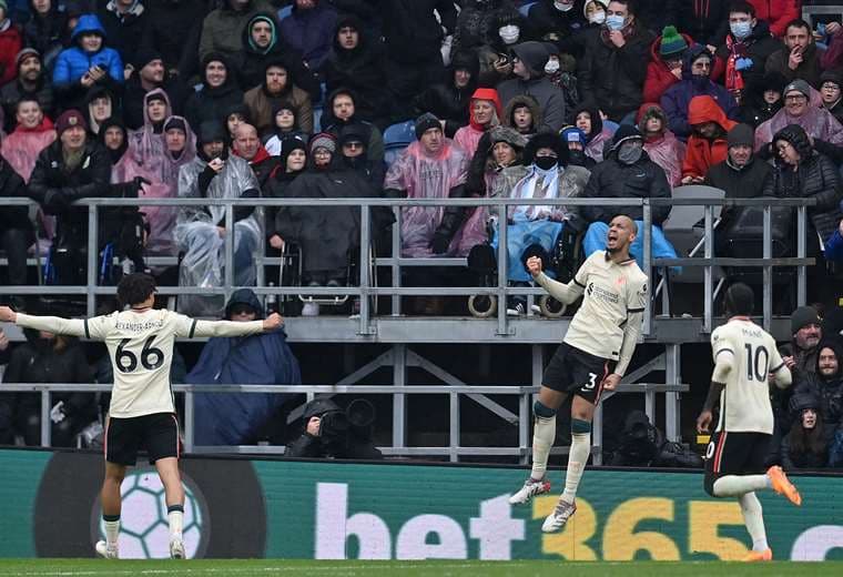 Fabinho celebra su gol sobre Burnley. Foto: AFP
