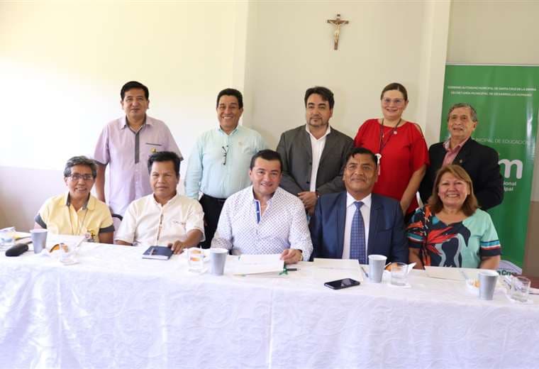 Municipio e Iglesia católica firman convenio para colegios/Foto: GAMSC