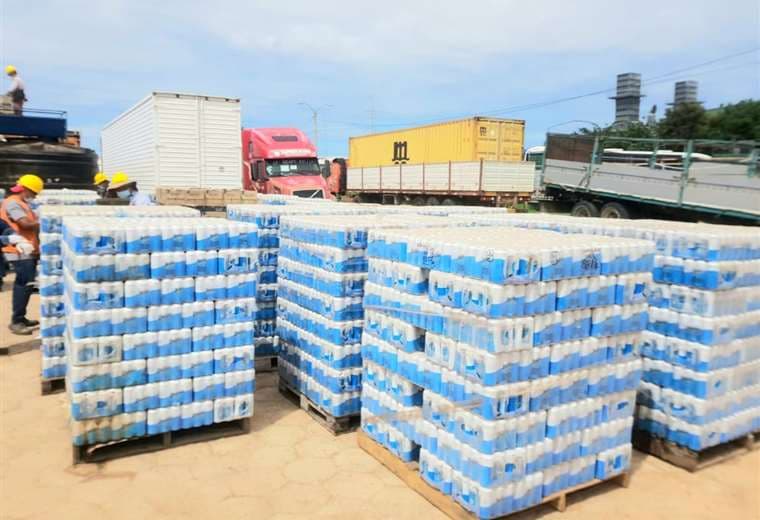 Se destruyeron 43 toneladas de bebidas provenientes de Argentina y Brasil/Foto Aduana