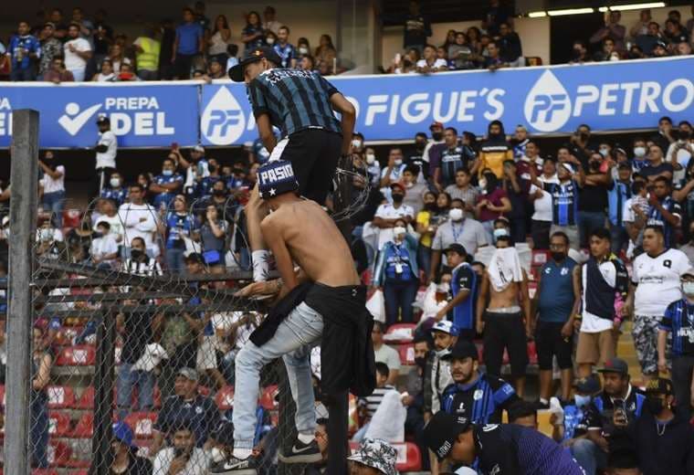 Querétaro no podrá a demás jugar con su hinchada. Foto: Internet
