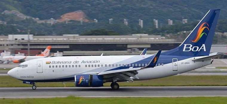 Dos vuelos de la aerolínea estatal BoA fueron desviados al aeropuerto de Cochabamba 